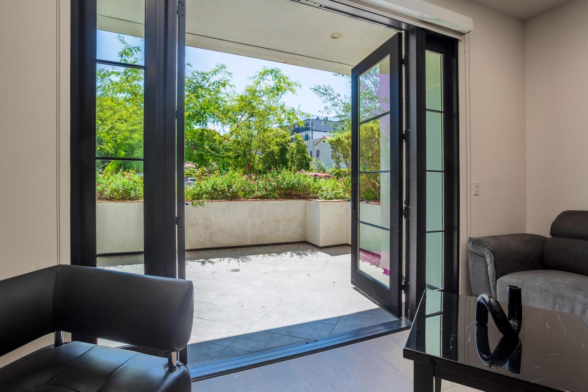 West Side Prime Location 2 Bedroom With Pool Лос Анджелис Екстериор снимка